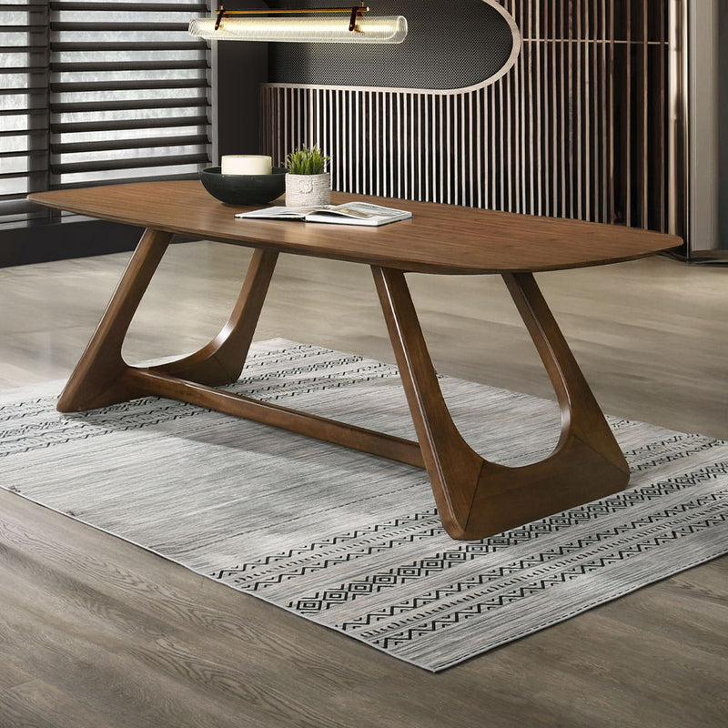 Hoyte - Dining Table - Walnut