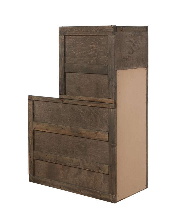 Wrangle Hill - 4-drawer Stairway Chest