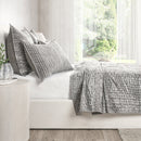 Bari - Velvet Quilt - Gray