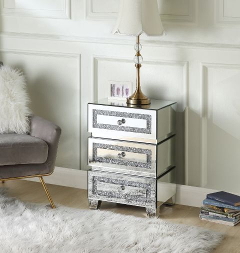 Noralie - Accent Table - Pearl Silver - Wood - 26"