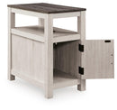 Fendenmore - Chair Side End Table