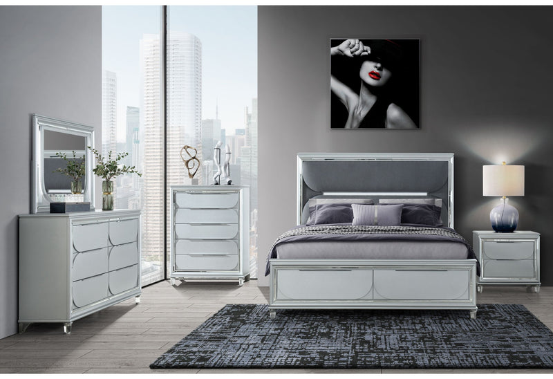 Caleb - 5 Piece Queen Bedroom Set With LED - Silver