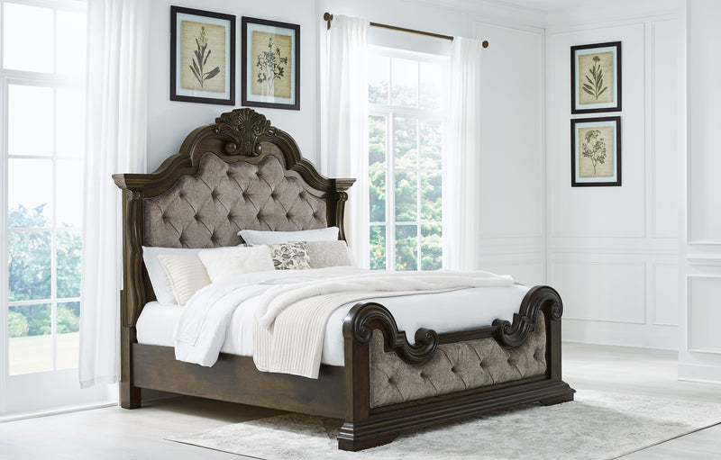 Maylee - Upholstered Bedroom Set